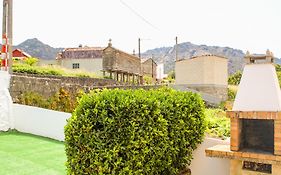 Casa Castillo, Ézaro